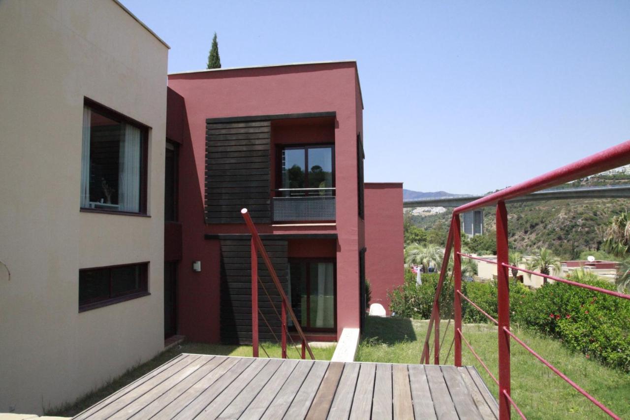 Private Pool Luxurious Villa With Mountain Views Estepona Exterior photo